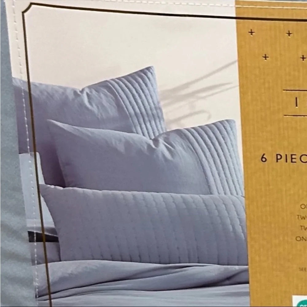 Live Well 6 Piece Blue Queen Comforter Set with Lumbar Pillow New with Tags